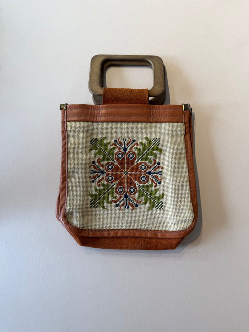 1960s-1970s Vintage Palestinian tatreez genuine leather handbag