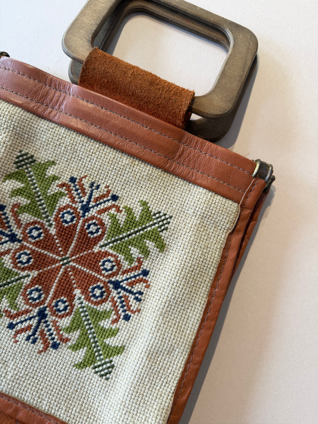 1960s-1970s Vintage Palestinian tatreez genuine leather handbag