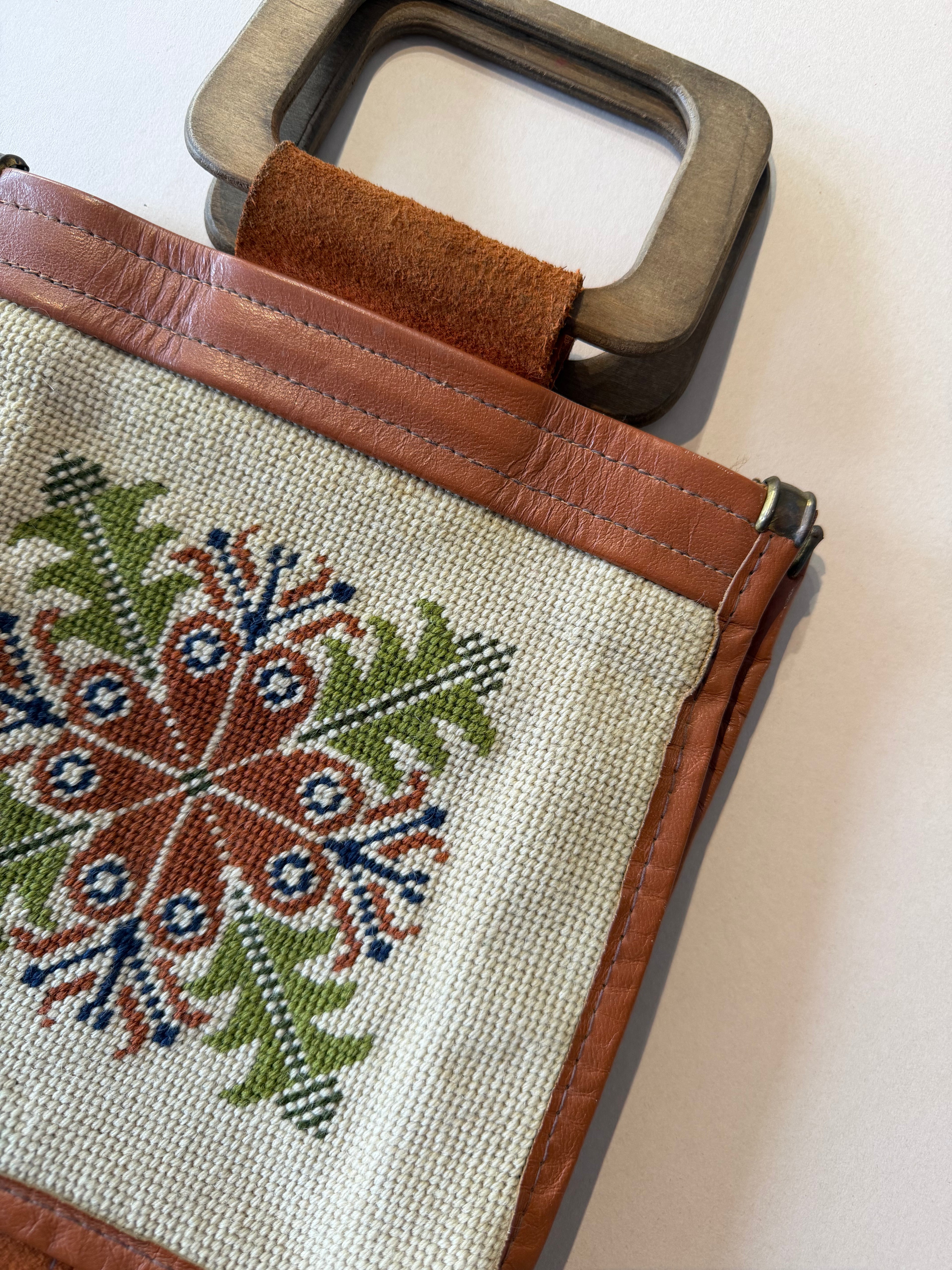 1960s-1970s Vintage Palestinian tatreez genuine leather handbag