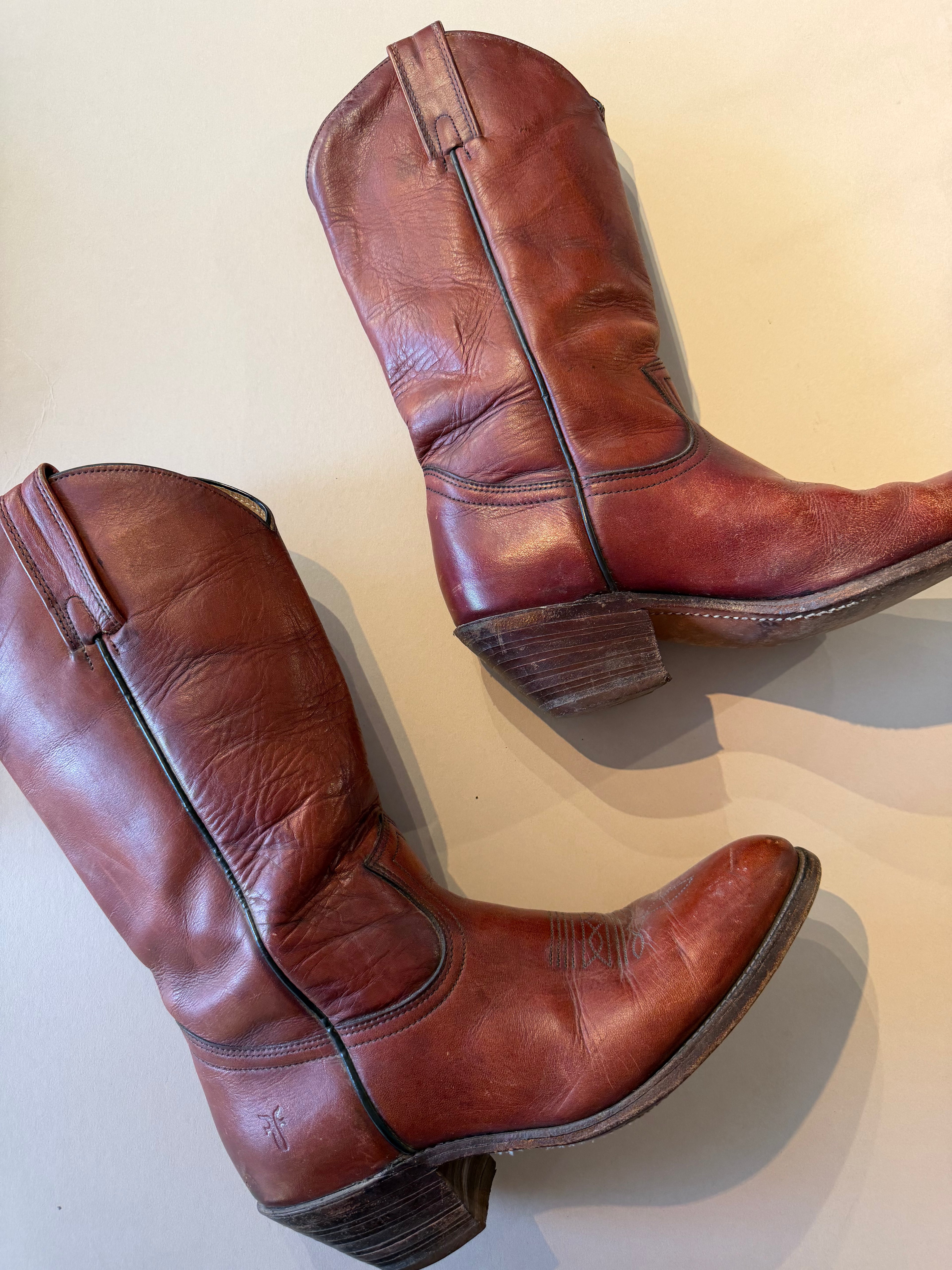Vintage FRYE 2356 Billy boots crafted from Oxblood red leather